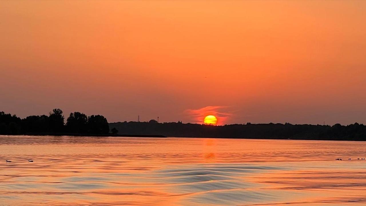 Urocza W Lesie Nad Woda Ferienhaus Skubianka